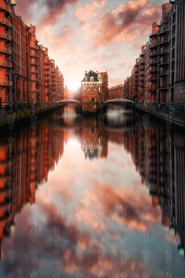 Fine Art Print – Symmetry at Dusk - Speicherstadt Reflections